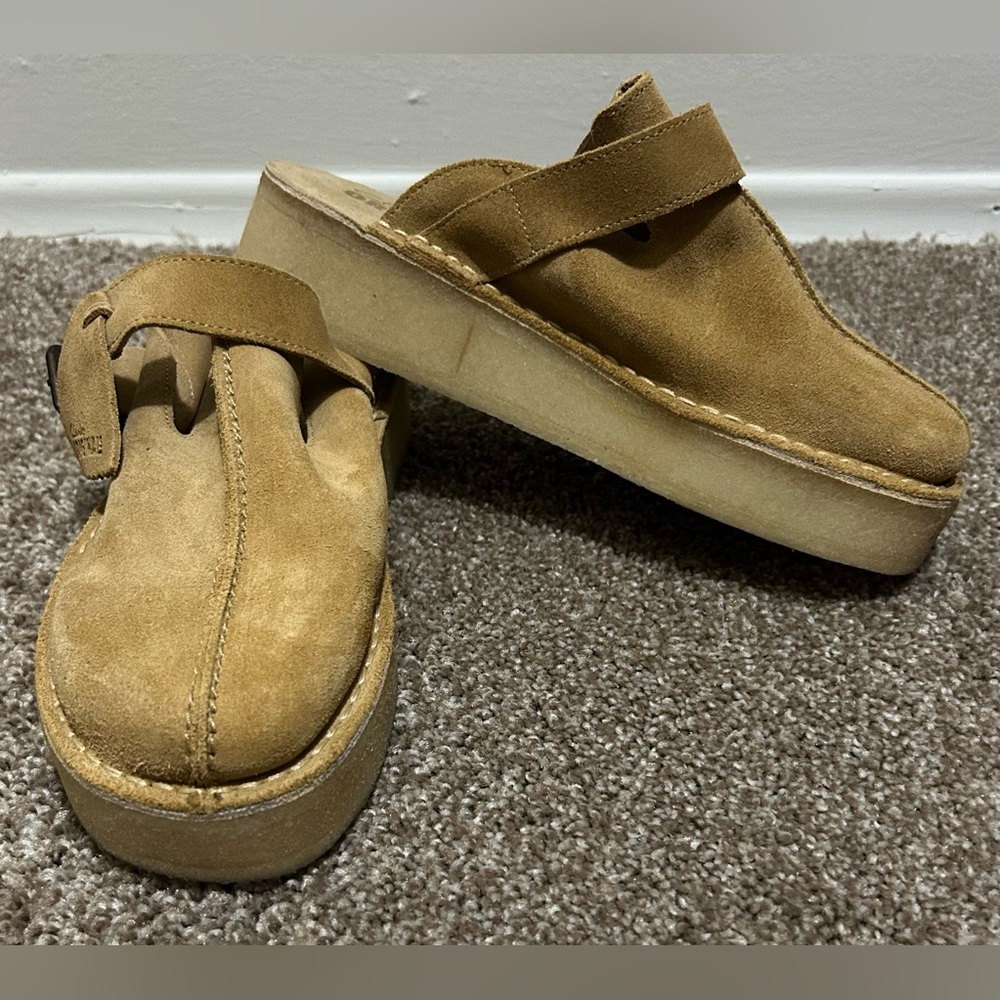 EUC Clarks Originals suede sliders Trek Wedge Mule - Picture 7 of 11
